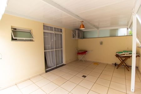 Apartamento para alugar com 134m², 2 quartos e 1 vaga