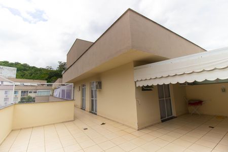 Apartamento para alugar com 134m², 2 quartos e 1 vaga