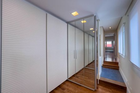 Casa à venda com 236m², 2 quartos e 2 vagasCloset do quarto 1