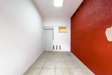 Casa à venda com 236m², 2 quartos e 2 vagasEntrada e garagem