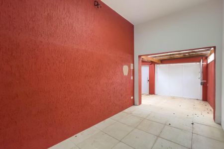 Casa à venda com 236m², 2 quartos e 2 vagasEntrada e garagem