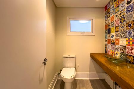 Casa à venda com 236m², 2 quartos e 2 vagasLavabo