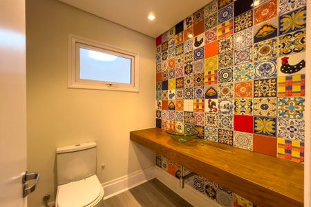 Casa à venda com 236m², 2 quartos e 2 vagasLavabo