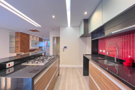 Casa à venda com 236m², 2 quartos e 2 vagasSala e cozinha