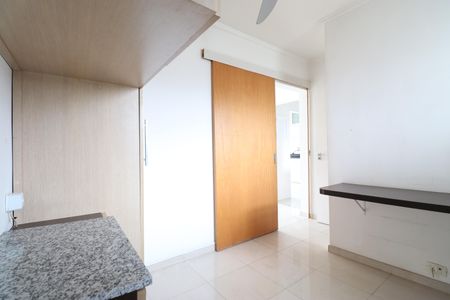 Apartamento à venda com 124m², 2 quartos e 1 vagaQuarto de Serviço