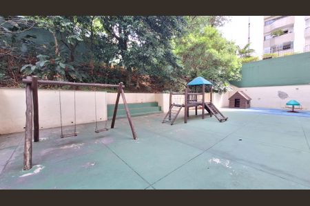Apartamento à venda com 124m², 2 quartos e 1 vagaÁrea comum - Playground