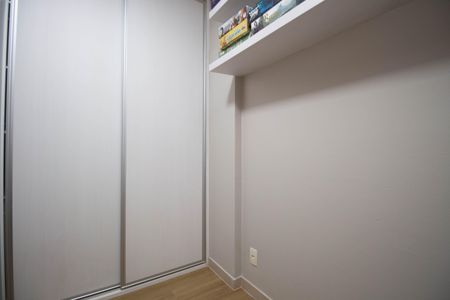 Quarto 1 de apartamento para alugar com 2 quartos, 60m² em Samambaia Sul (samambaia), Brasília