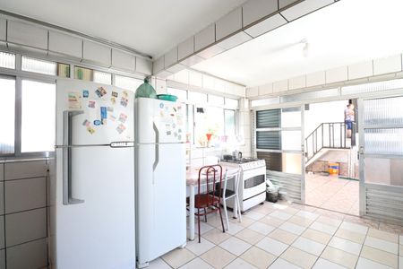 Casa à venda com 150m², 6 quartos e 1 vagaCozinha 1