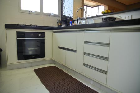 Apartamento à venda com 62m², 2 quartos e 1 vagaCozinha 