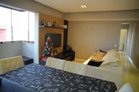 Apartamento à venda com 62m², 2 quartos e 1 vagaSala