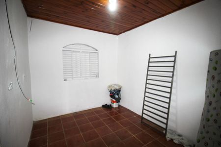 Casa para alugar com 70m², 2 quartos e 1 vaga