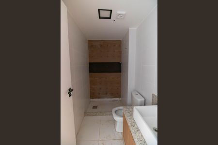 Banheiro de kitnet/studio à venda com 1 quarto, 33m² em Icaraí, Niterói