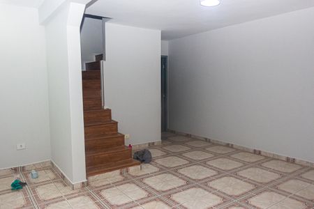 SalaSala de casa para alugar com 2 quartos, 70m² em Vila do Castelo, São Paulo