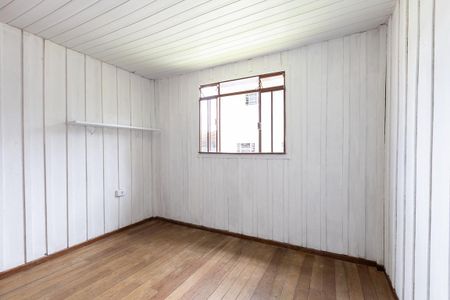 Quarto de casa para alugar com 1 quarto, 50m² em Santa Cândida, Curitiba