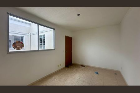 Sala  de apartamento à venda com 2 quartos, 50m² em Califórnia, Contagem