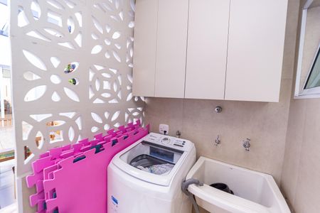 Casa à venda com 125m², 2 quartos e 2 vagas Casa à venda com 125m², 2 quartos e 2 vagasÁrea de Serviço