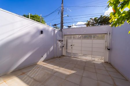 Casa à venda com 125m², 2 quartos e 2 vagas Casa à venda com 125m², 2 quartos e 2 vagasGaragem