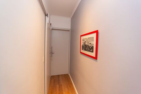 Casa à venda com 125m², 2 quartos e 2 vagas Casa à venda com 125m², 2 quartos e 2 vagasCorredor