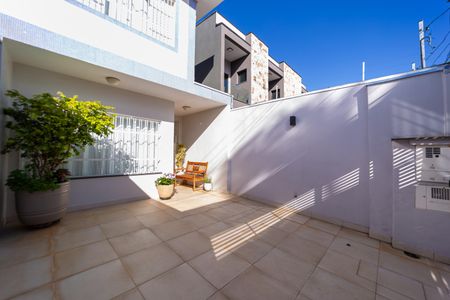 Casa à venda com 125m², 2 quartos e 2 vagas Casa à venda com 125m², 2 quartos e 2 vagasGaragem