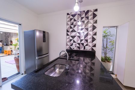 Casa à venda com 125m², 2 quartos e 2 vagas Casa à venda com 125m², 2 quartos e 2 vagasCozinha