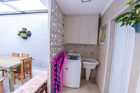 Casa à venda com 125m², 2 quartos e 2 vagas Casa à venda com 125m², 2 quartos e 2 vagasÁrea de Serviço