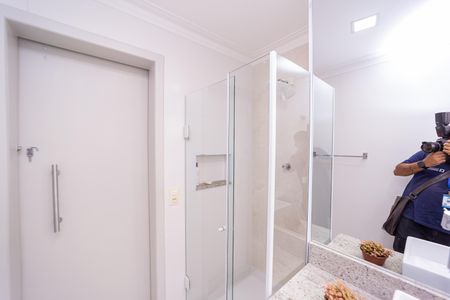 Casa à venda com 125m², 2 quartos e 2 vagas Casa à venda com 125m², 2 quartos e 2 vagasBanheiro