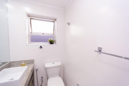 Casa à venda com 125m², 2 quartos e 2 vagas Casa à venda com 125m², 2 quartos e 2 vagasBanheiro