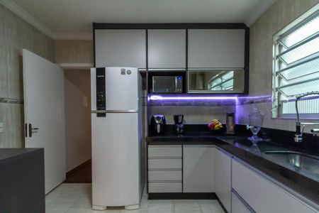 Casa à venda com 136m², 2 quartos e 2 vagasCozinha