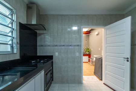 Casa à venda com 136m², 2 quartos e 2 vagasCozinha