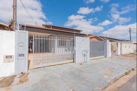 Casa à venda com 273m², 3 quartos e 3 vagas Casa à venda com 273m², 3 quartos e 3 vagasFachada