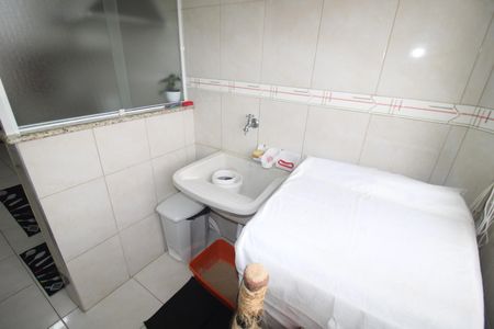 Casa à venda com 60m², 2 quartos e 1 vagaÁrea de Serviço