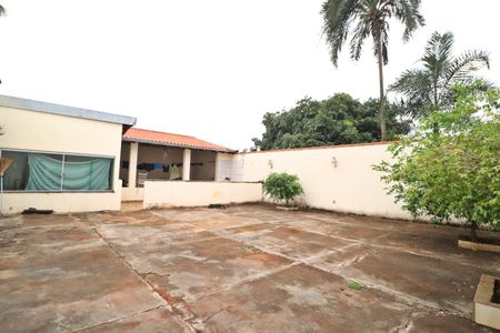 Casa para alugar com 120m², 4 quartos e 2 vagasQuintal