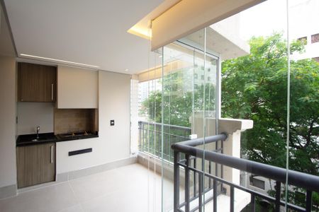 Apartamento para alugar com 72m², 2 quartos e 1 vagavaranda sala