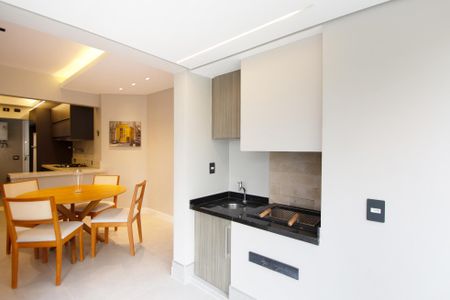 Apartamento para alugar com 72m², 2 quartos e 1 vagavaranda sala