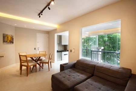 Apartamento para alugar com 72m², 2 quartos e 1 vagaSala