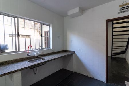 Casa para alugar com 73m², 2 quartos e 1 vagaCozinha