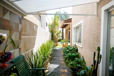 Casa de condomínio para alugar com 300m², 3 quartos e 4 vagas Casa de condomínio para alugar com 300m², 3 quartos e 4 vagasCorredor