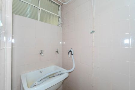 Apartamento para alugar com 65m², 2 quartos e sem vagaCozinha e Área de Serviço