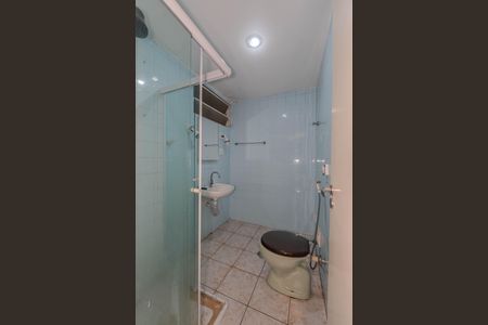 Apartamento para alugar com 65m², 2 quartos e sem vagaBanheiro