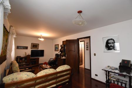 Casa para alugar com 250m², 2 quartos e 4 vagasSala de TV