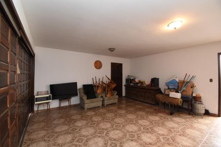 Casa para alugar com 250m², 2 quartos e 4 vagasGaragem