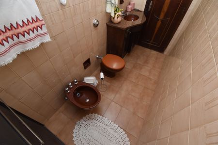 Casa para alugar com 250m², 2 quartos e 4 vagasBanheiro