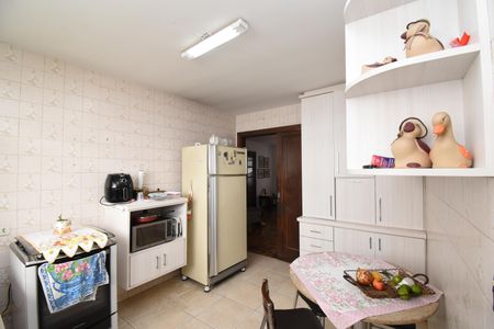 Casa para alugar com 250m², 2 quartos e 4 vagasCozinha