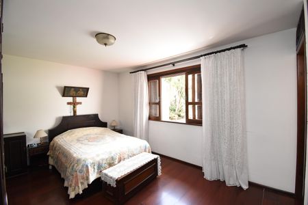 Casa para alugar com 250m², 2 quartos e 4 vagasSuíte