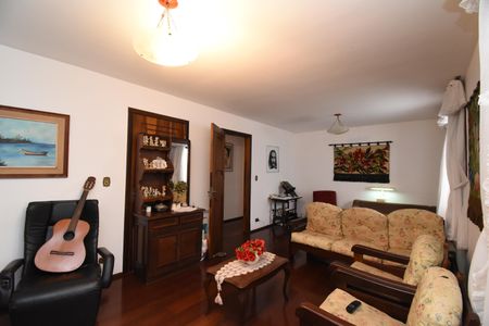 Casa para alugar com 250m², 2 quartos e 4 vagasSala de TV