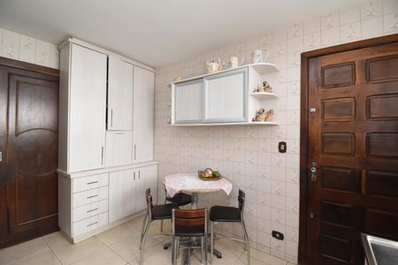 Casa para alugar com 250m², 2 quartos e 4 vagasCozinha