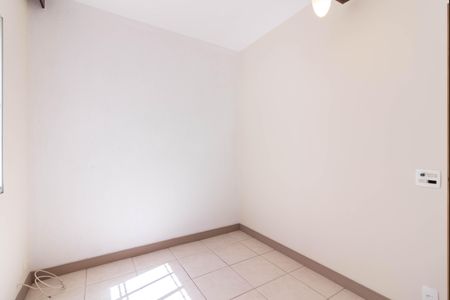 Casa para alugar com 201m², 2 quartos e 2 vagasSala de TV