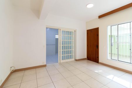 Casa para alugar com 201m², 2 quartos e 2 vagasSala de Estar