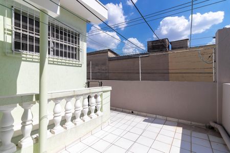 Casa para alugar com 201m², 2 quartos e 2 vagasVaranda / Quintal