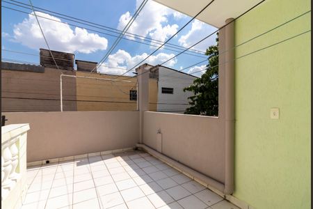 Casa para alugar com 201m², 2 quartos e 2 vagasVaranda / Quintal